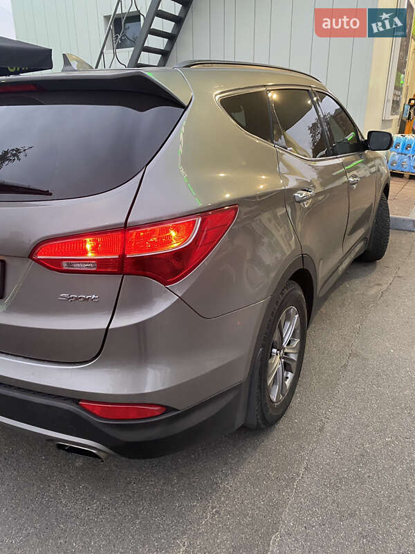 Позашляховик / Кросовер Hyundai Santa FE 2015 в Києві