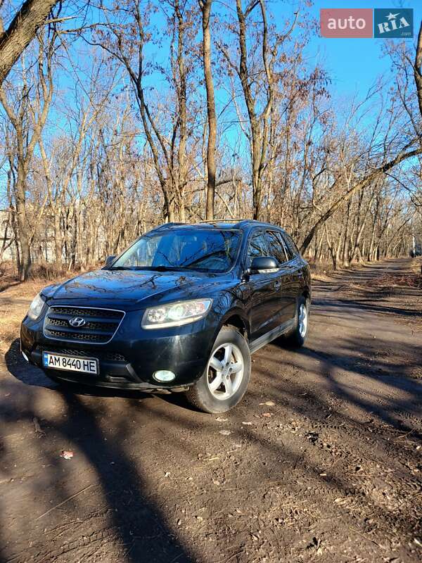 Внедорожник / Кроссовер Hyundai Santa FE 2009 в 
