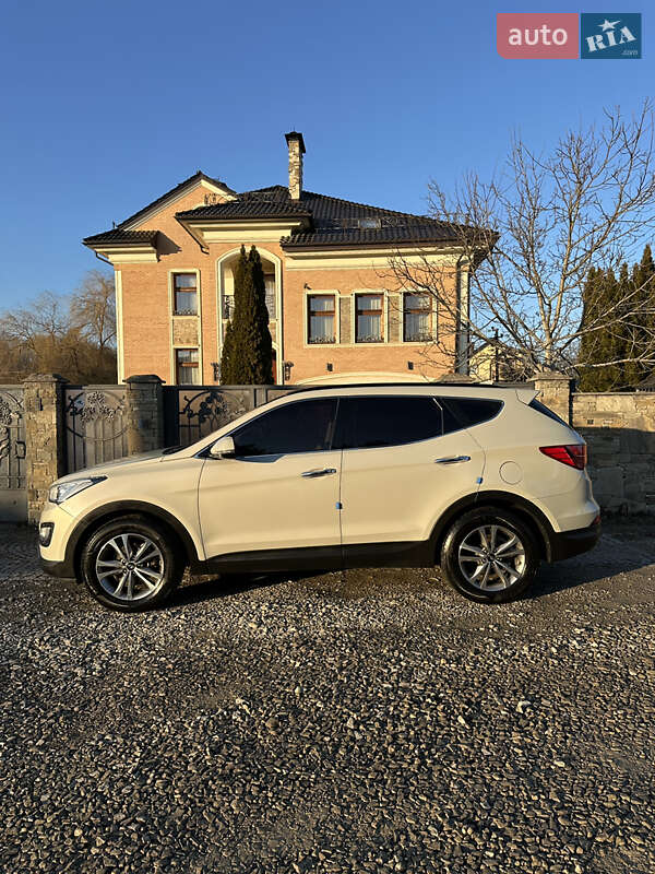 Внедорожник / Кроссовер Hyundai Santa FE 2015 в Ивано-Франковске