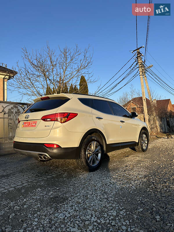 Внедорожник / Кроссовер Hyundai Santa FE 2015 в Ивано-Франковске