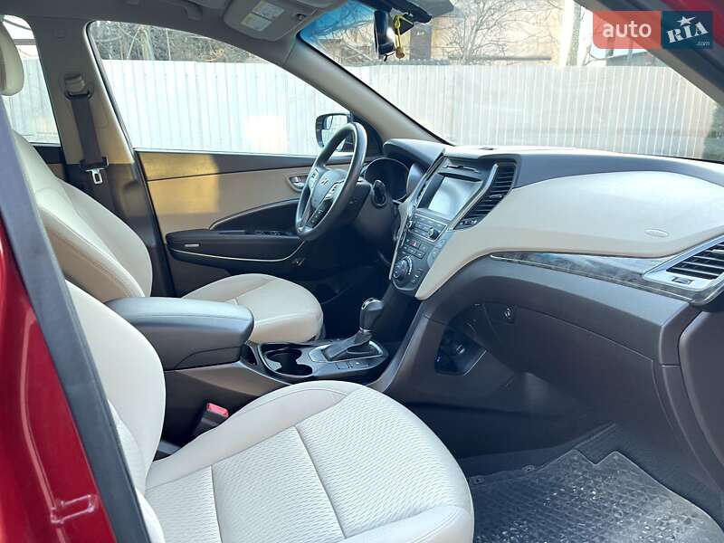 Позашляховик / Кросовер Hyundai Santa FE 2017 в Івано-Франківську