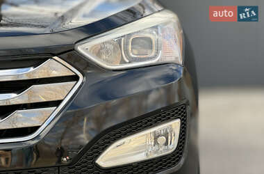 Внедорожник / Кроссовер Hyundai Santa FE 2013 в 
