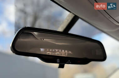 Внедорожник / Кроссовер Hyundai Santa FE 2013 в 