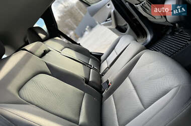 Внедорожник / Кроссовер Hyundai Santa FE 2013 в 