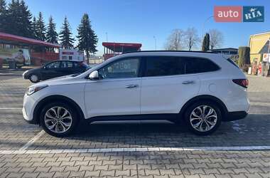 Внедорожник / Кроссовер Hyundai Santa FE 2015 в 