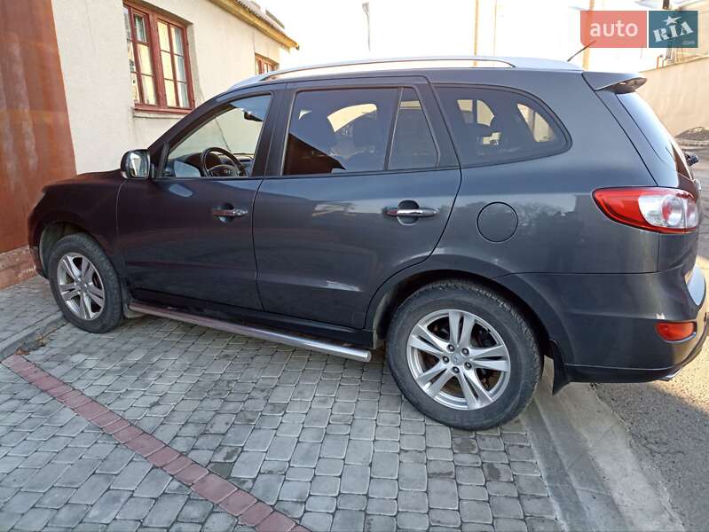 Позашляховик / Кросовер Hyundai Santa FE 2010 в Нововолинську