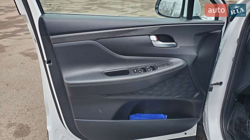 Позашляховик / Кросовер Hyundai Santa FE 2022 в Умані