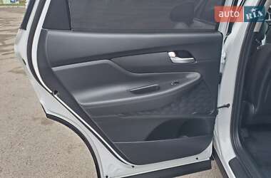 Внедорожник / Кроссовер Hyundai Santa FE 2022 в 