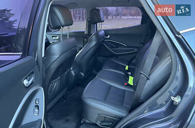 Внедорожник / Кроссовер Hyundai Santa FE 2015 в 
