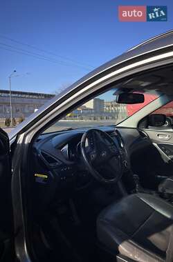 Внедорожник / Кроссовер Hyundai Santa FE 2014 в 