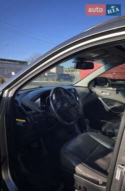 Внедорожник / Кроссовер Hyundai Santa FE 2014 в 