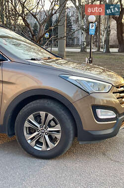 Внедорожник / Кроссовер Hyundai Santa FE 2014 в Запорожье