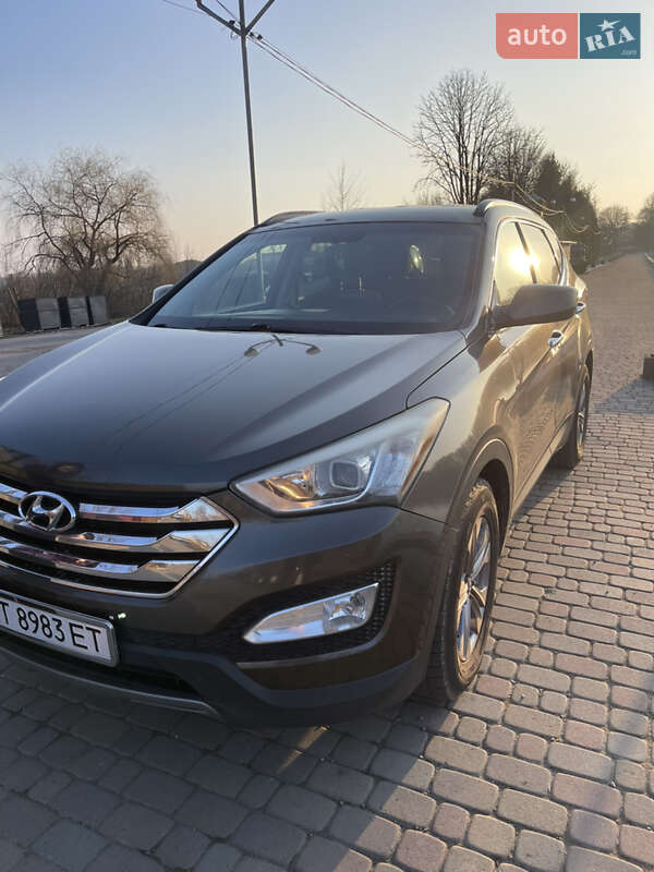 Позашляховик / Кросовер Hyundai Santa FE 2012 в Тлумачі