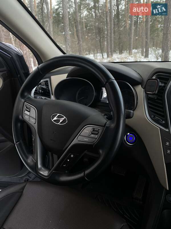 Позашляховик / Кросовер Hyundai Santa FE 2017 в Києві