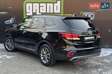 Внедорожник / Кроссовер Hyundai Santa FE 2015 в 
