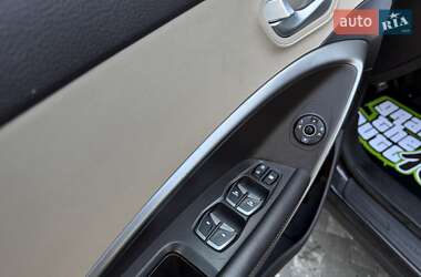 Внедорожник / Кроссовер Hyundai Santa FE 2015 в 