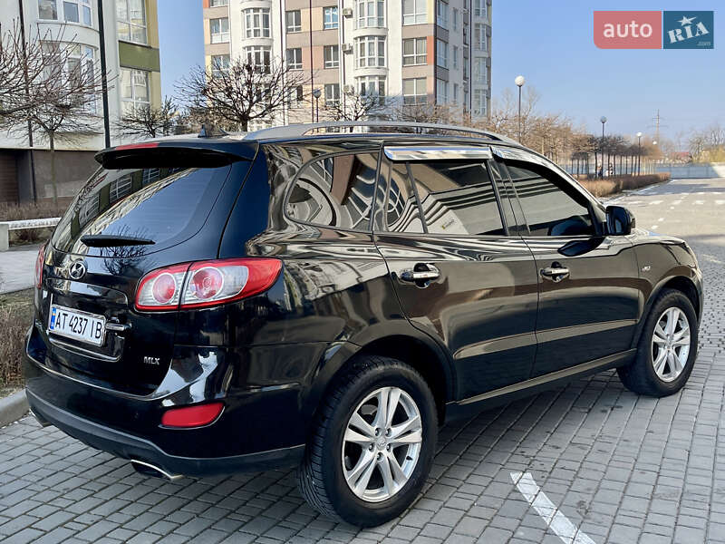 Позашляховик / Кросовер Hyundai Santa FE 2010 в Івано-Франківську