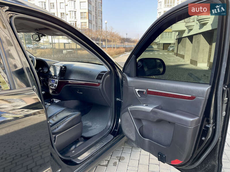 Позашляховик / Кросовер Hyundai Santa FE 2010 в Івано-Франківську