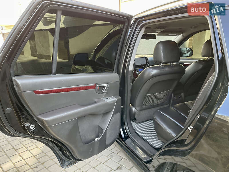 Позашляховик / Кросовер Hyundai Santa FE 2010 в Івано-Франківську