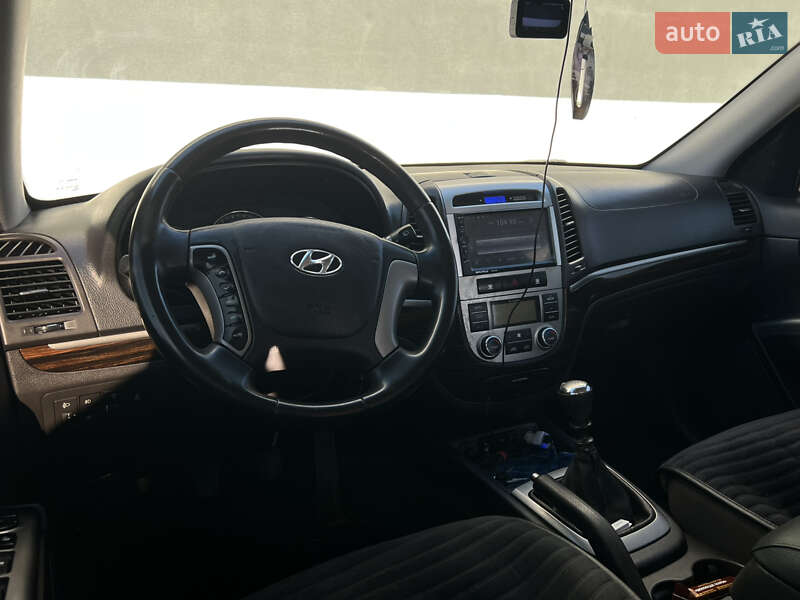Внедорожник / Кроссовер Hyundai Santa FE 2011 в Тернополе