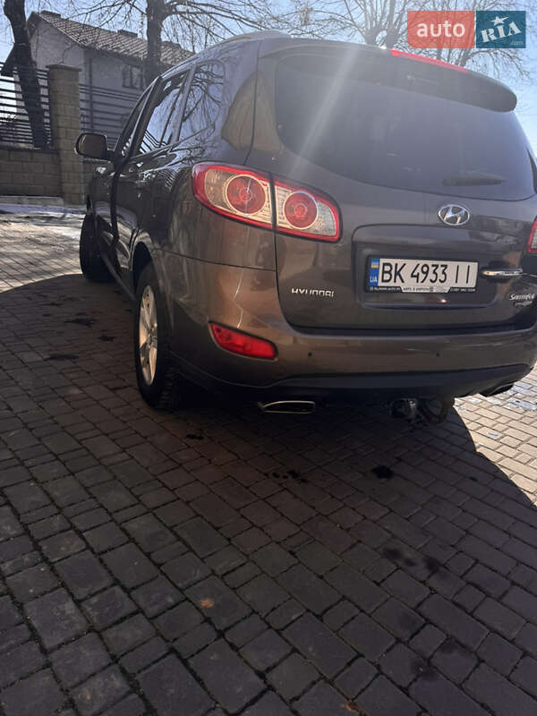 Внедорожник / Кроссовер Hyundai Santa FE 2010 в Здолбунове