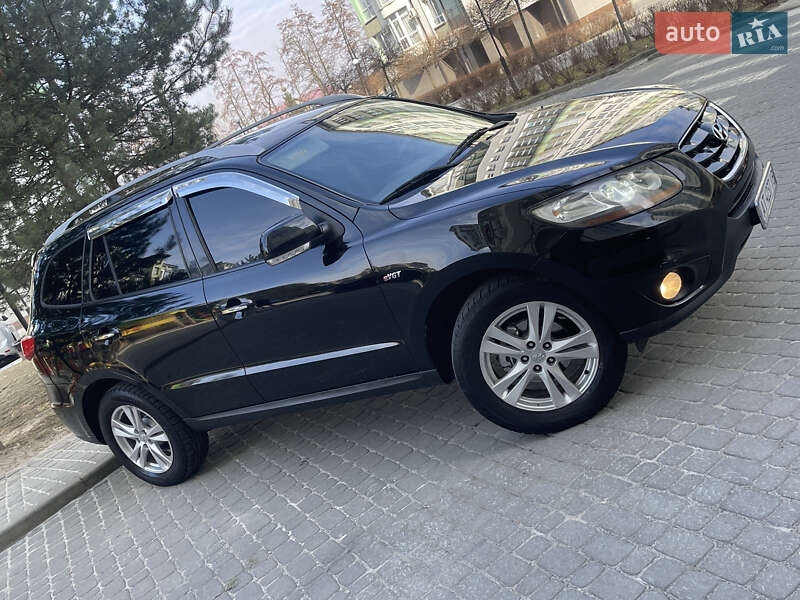 Позашляховик / Кросовер Hyundai Santa FE 2010 в Івано-Франківську
