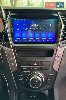 Внедорожник / Кроссовер Hyundai Santa FE 2013 в 