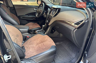 Внедорожник / Кроссовер Hyundai Santa FE 2016 в 