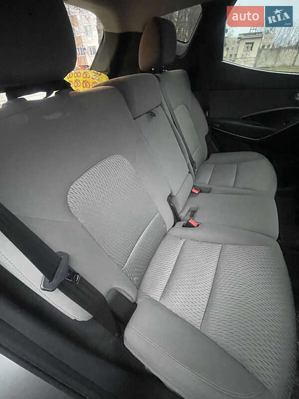 Внедорожник / Кроссовер Hyundai Santa FE 2016 в Виннице
