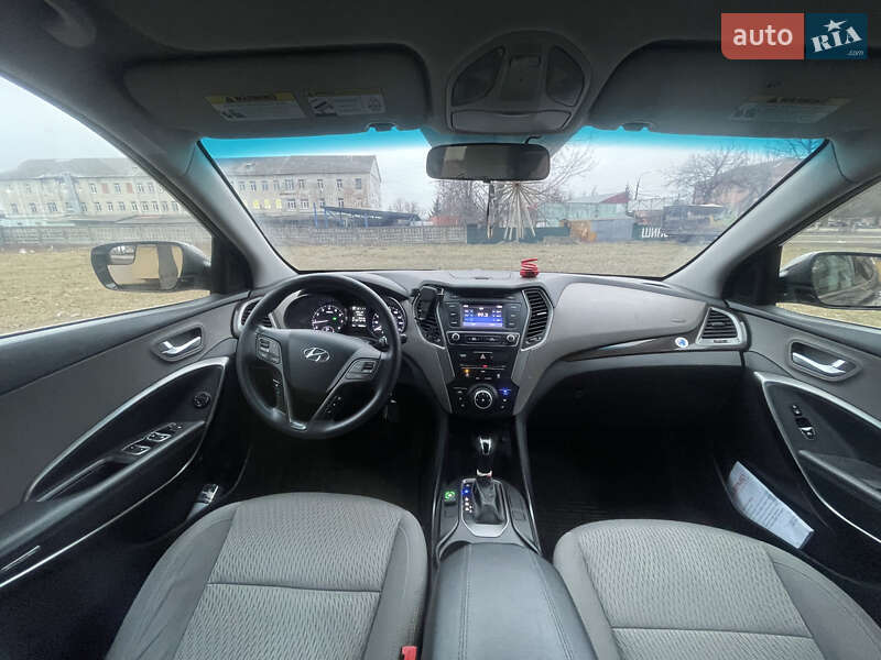Внедорожник / Кроссовер Hyundai Santa FE 2016 в Виннице
