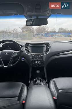 Внедорожник / Кроссовер Hyundai Santa FE 2017 в 