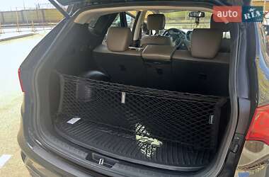 Позашляховик / Кросовер Hyundai Santa FE 2016 в 