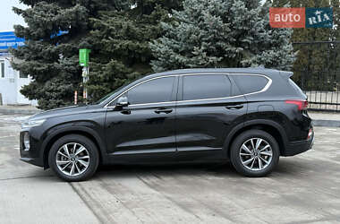 Внедорожник / Кроссовер Hyundai Santa FE 2018 в 