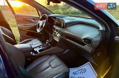 Внедорожник / Кроссовер Hyundai Santa FE 2018 в 