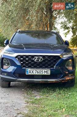 Внедорожник / Кроссовер Hyundai Santa FE 2018 в 