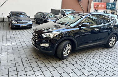 Внедорожник / Кроссовер Hyundai Santa FE 2015 в 