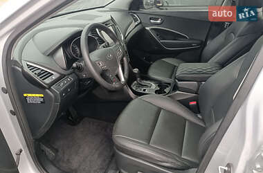 Внедорожник / Кроссовер Hyundai Santa FE 2012 в 