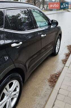 Позашляховик / Кросовер Hyundai Santa FE 2012 в 