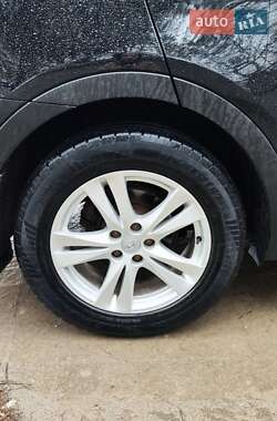 Позашляховик / Кросовер Hyundai Santa FE 2012 в 