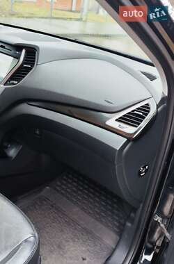 Позашляховик / Кросовер Hyundai Santa FE 2012 в 