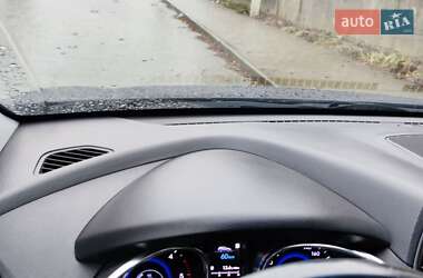 Позашляховик / Кросовер Hyundai Santa FE 2012 в 