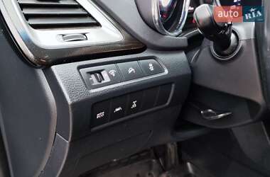 Позашляховик / Кросовер Hyundai Santa FE 2012 в 