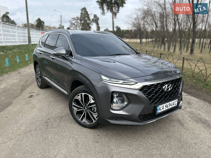 Позашляховик / Кросовер Hyundai Santa FE 2018 в 