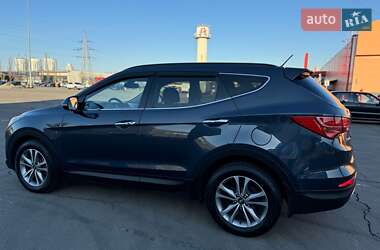 Внедорожник / Кроссовер Hyundai Santa FE 2015 в 