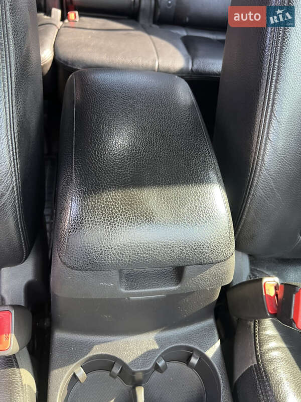 Позашляховик / Кросовер Hyundai Santa FE 2011 в Броварах