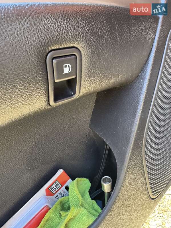 Позашляховик / Кросовер Hyundai Santa FE 2011 в Луцьку