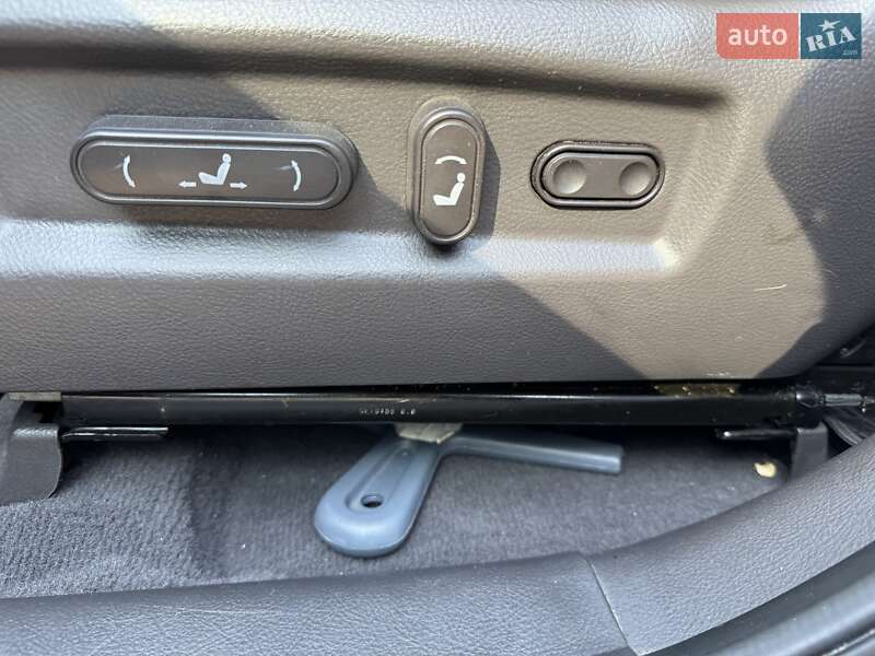 Позашляховик / Кросовер Hyundai Santa FE 2011 в Луцьку