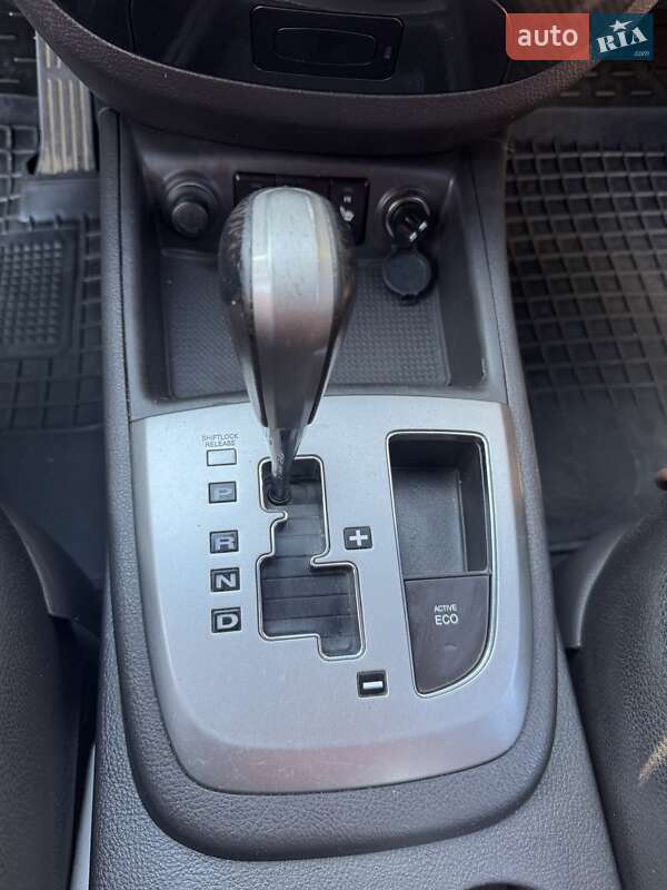 Позашляховик / Кросовер Hyundai Santa FE 2011 в Луцьку