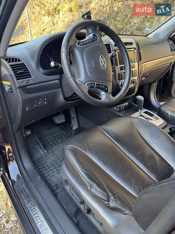 Позашляховик / Кросовер Hyundai Santa FE 2011 в Луцьку