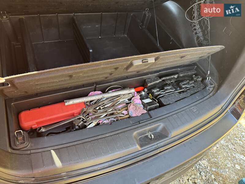 Позашляховик / Кросовер Hyundai Santa FE 2011 в Луцьку